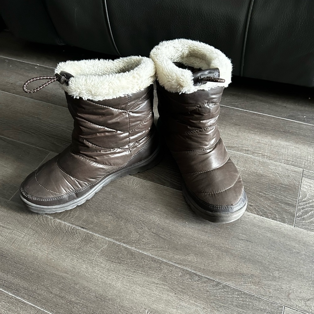 The North Face Women's Chocolate Winter Boots - Picture 4 of 7